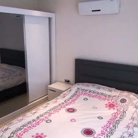 Tropical Gardens E 7 Spacious Duplex 4 Bed Home * シダ