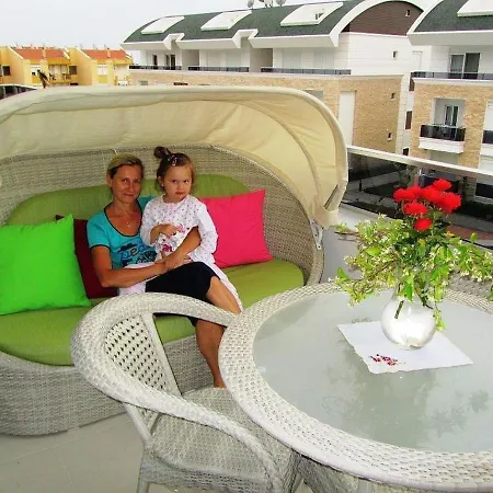 Tropical Gardens E 7 Spacious Duplex 4 Bed Home *