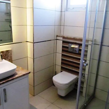 Tropical Gardens E 7 Spacious Duplex 4 Bed Home アパート *