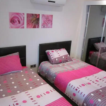 아파트 Tropical Gardens E 7 Spacious Duplex 4 Bed Home