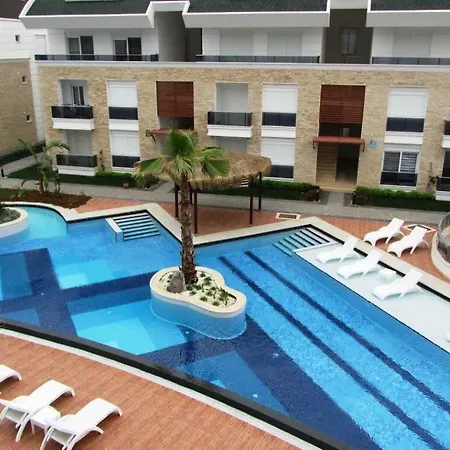 Tropical Gardens E 7 Spacious Duplex 4 Bed Home 아파트