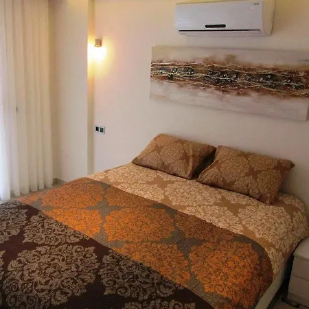Tropical Gardens E 7 Spacious Duplex 4 Bed Home *